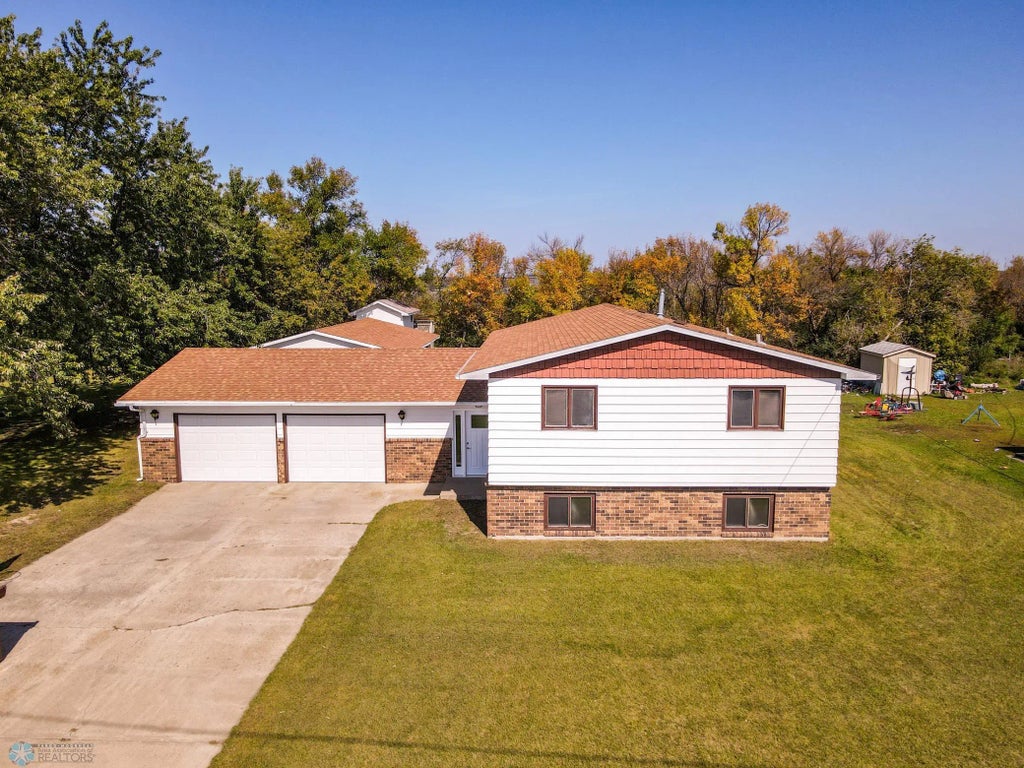 589 6th Street Se, Valley City