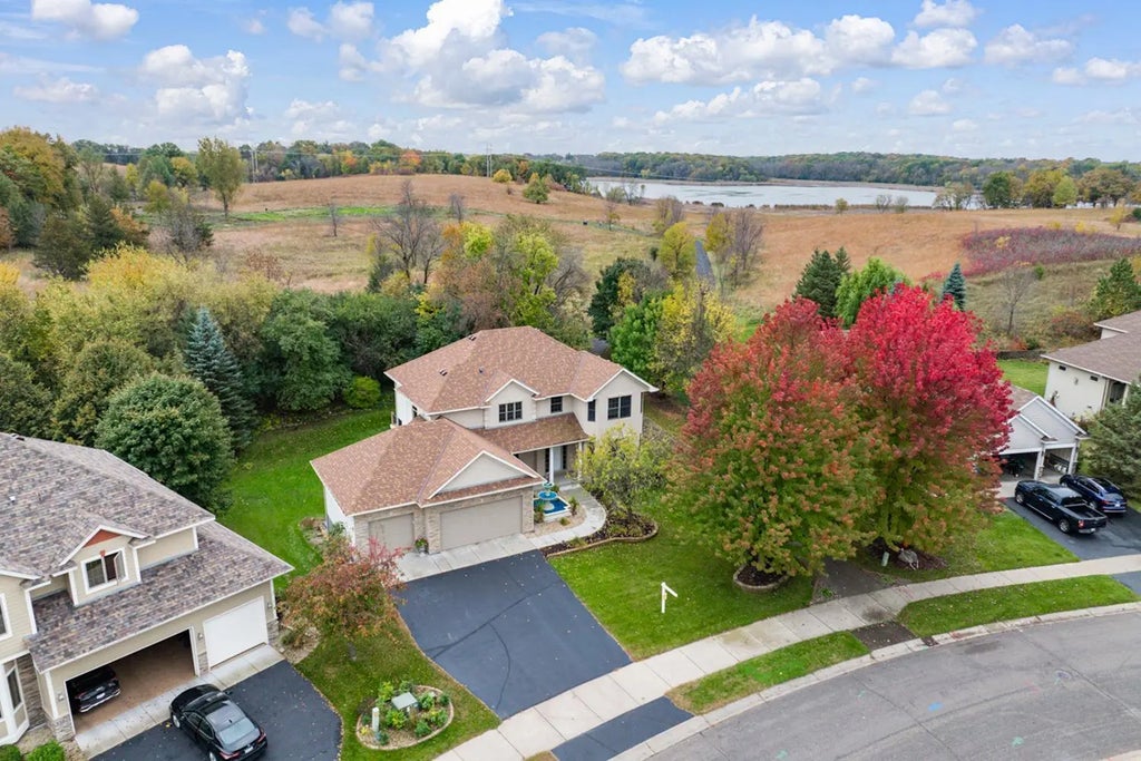 1376 Cobblestone Road N, Champlin