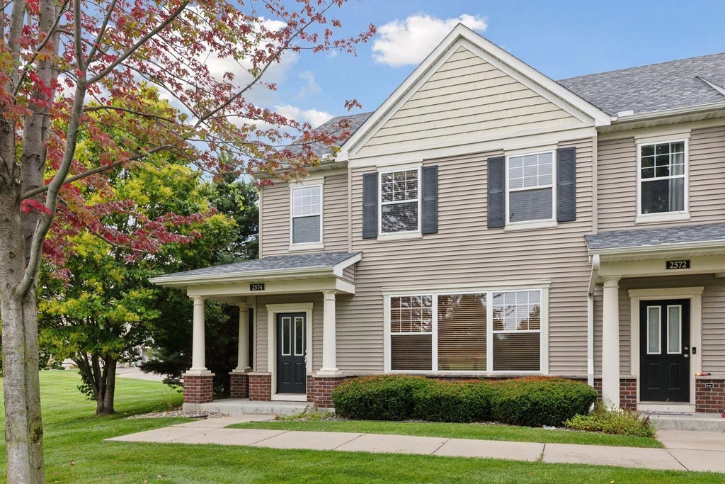 2574 136th Street W 102, Rosemount