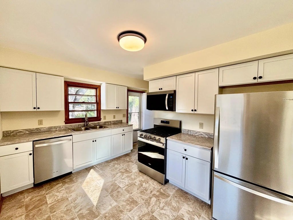 6340 Quincy Street Ne, Fridley