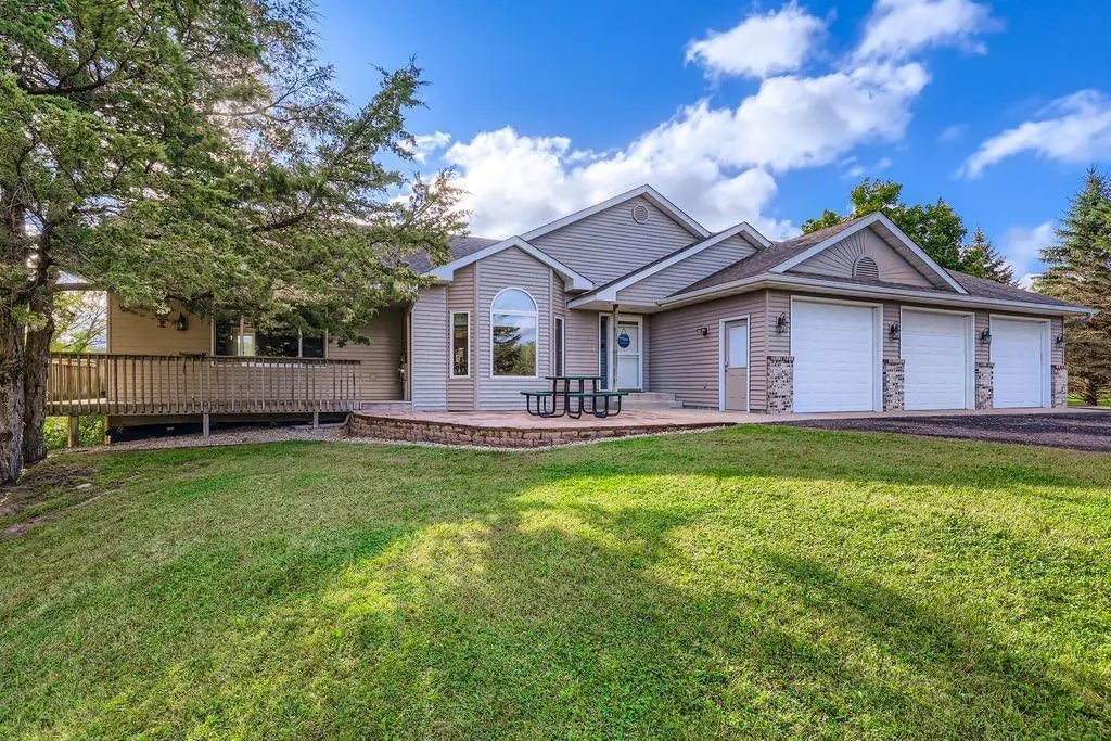 7335 Woodland Trail, Rockford