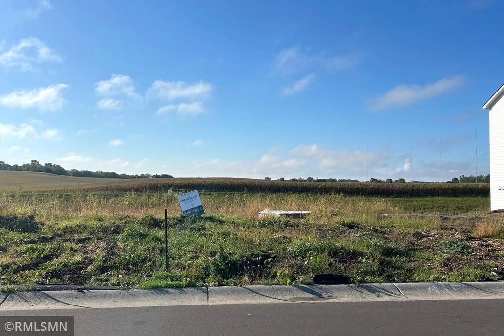 10213 Blackmoor Road, Woodbury