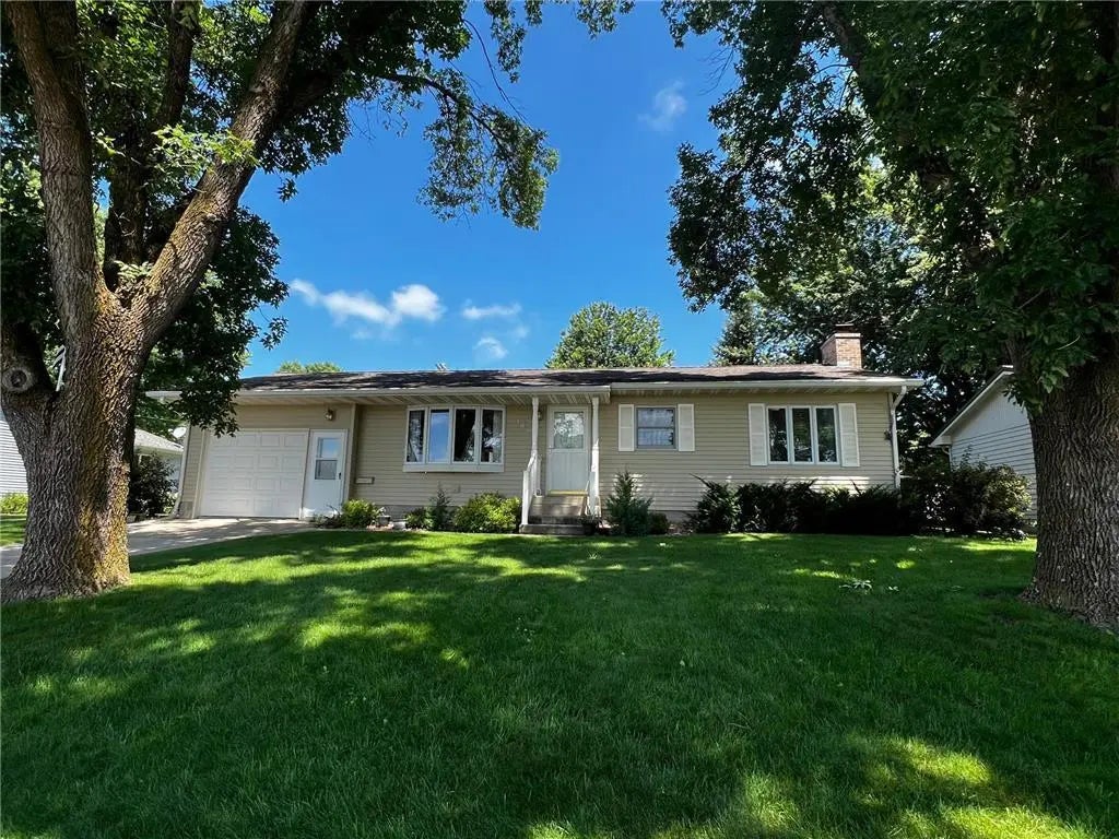 1660 11th Avenue, Granite Falls