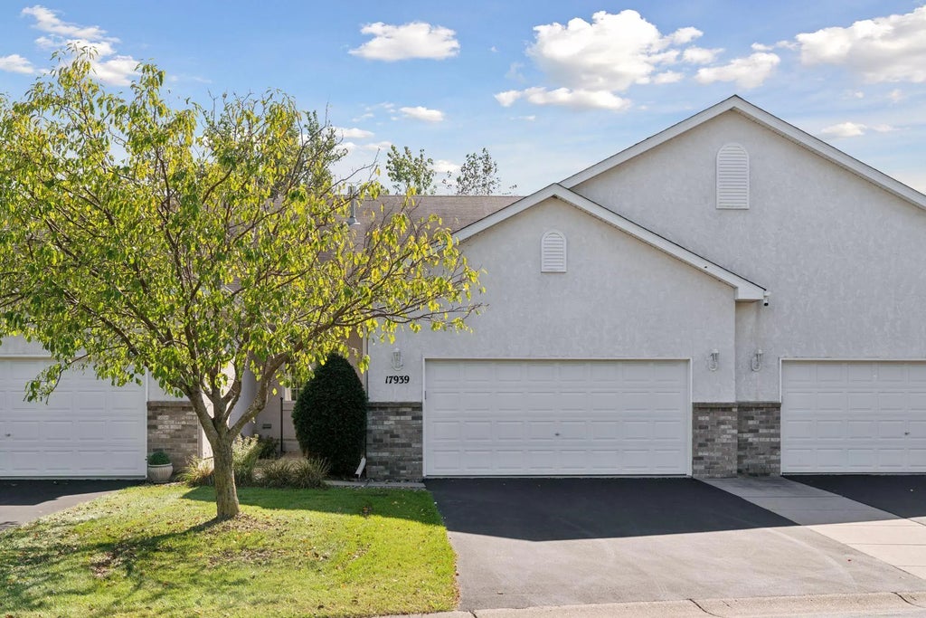 17939 Smith Street Nw, Elk River