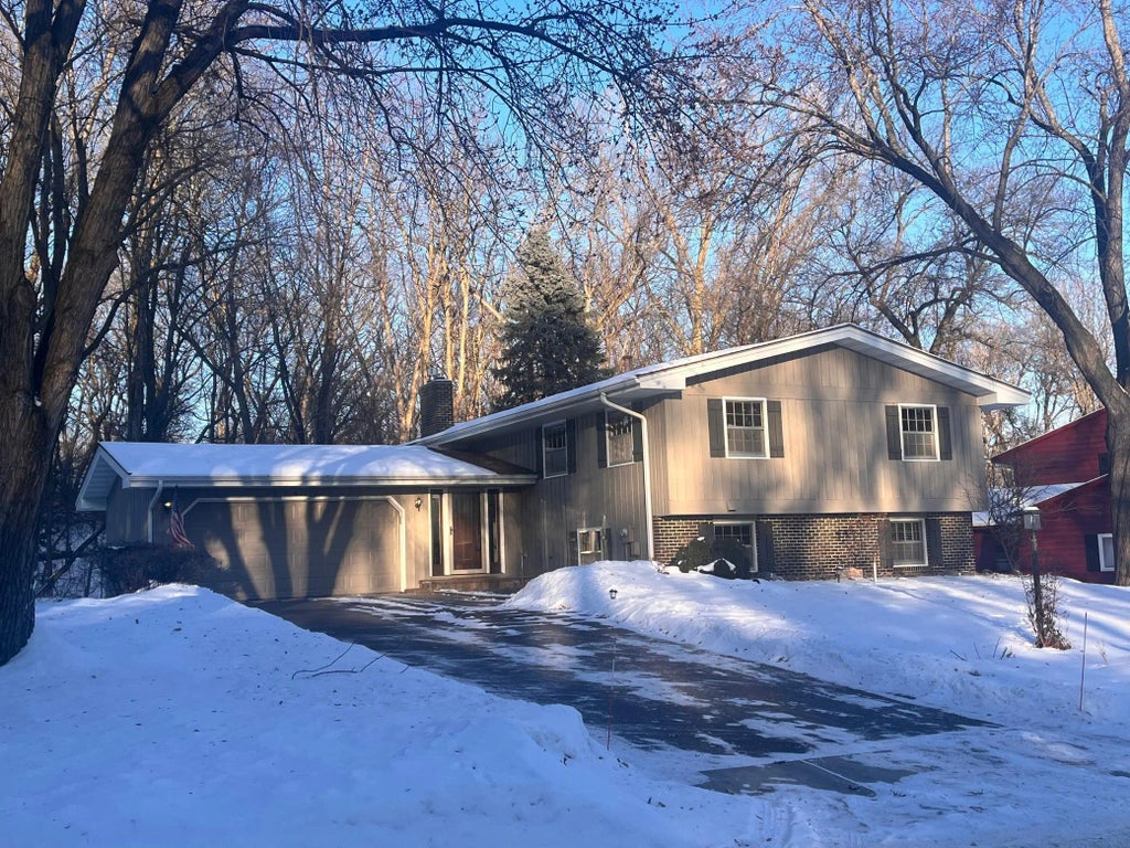 12812 Welcome Lane, Burnsville