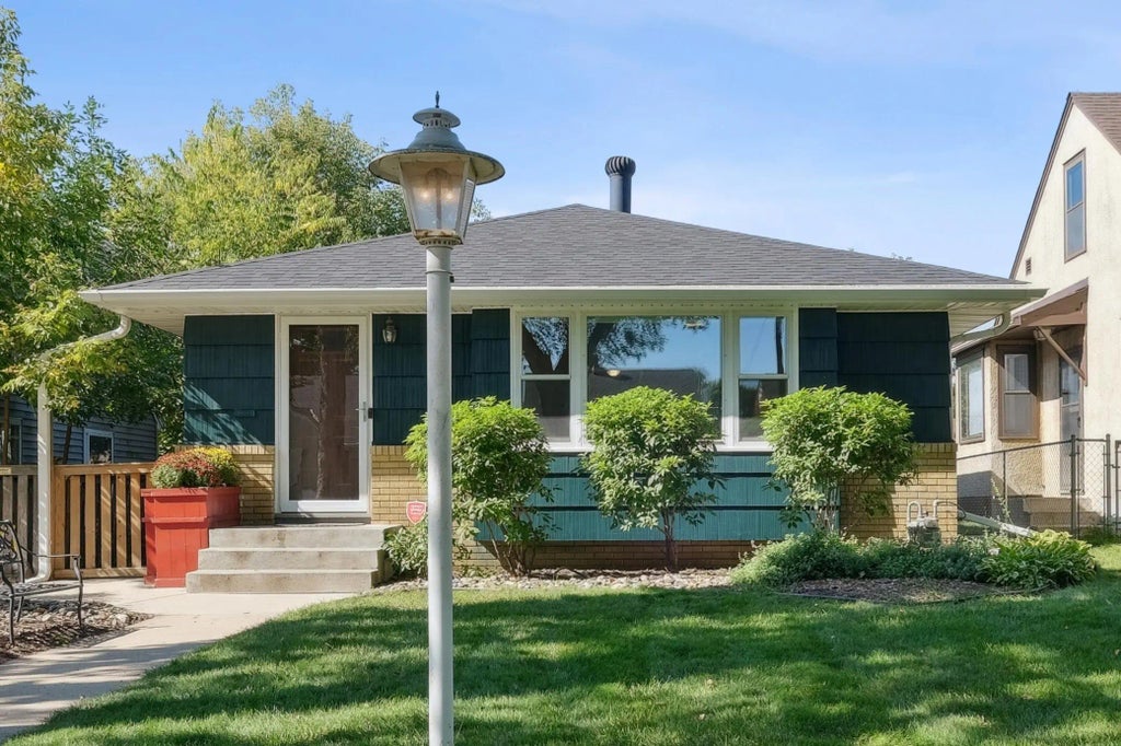 5720 25th Avenue S, Minneapolis