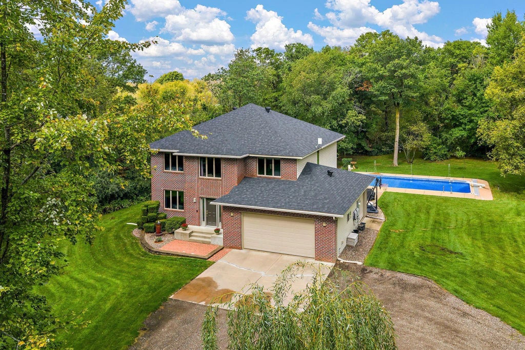 1224 Us Highway 12, Roberts