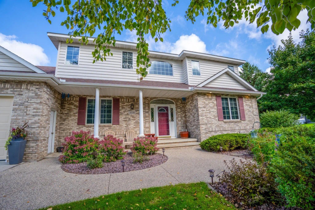 308 Country Club Drive Ne, Willmar