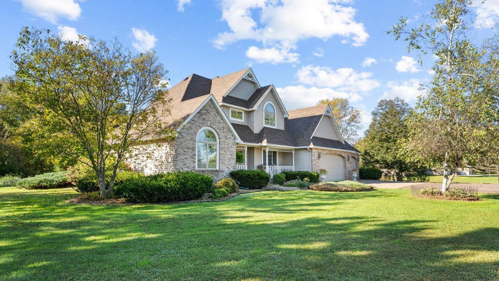 406 7th Street Nw, Hinckley