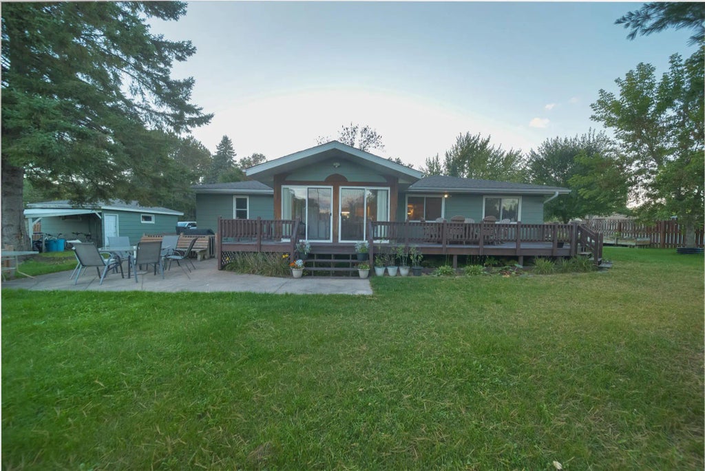 23968 1st Avenue, Siren