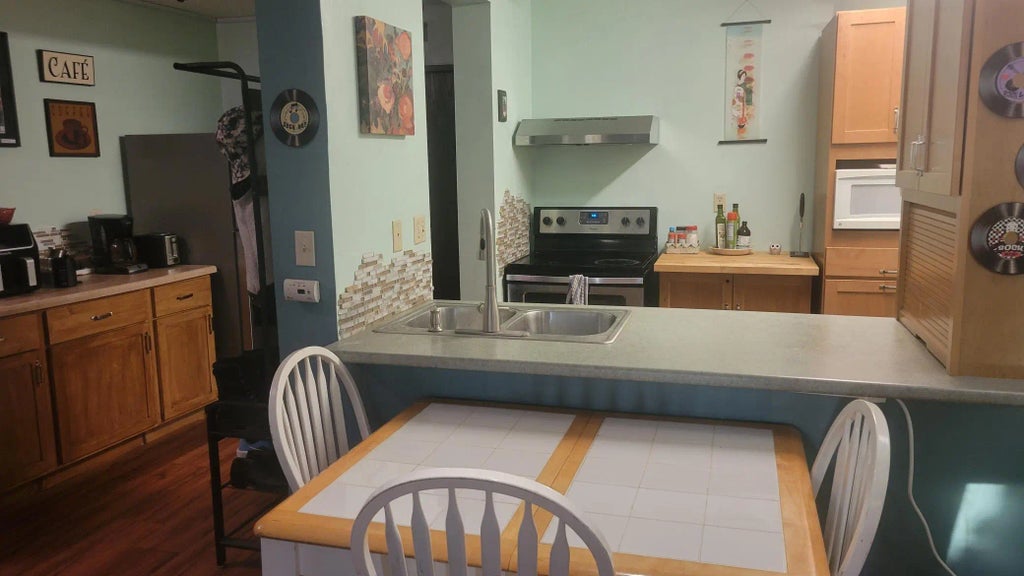 1181 Edgcumbe Road 1607, Saint Paul