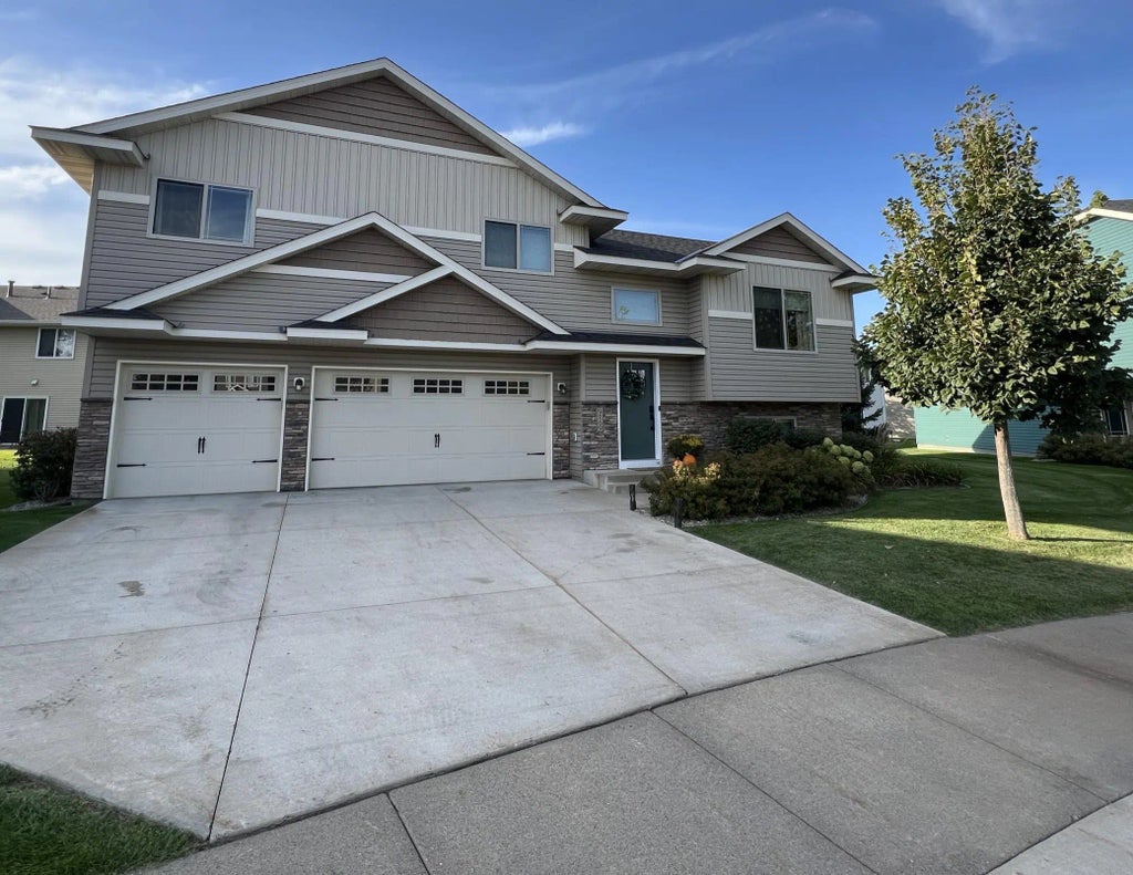 9169 Golden Pond Lane, Monticello