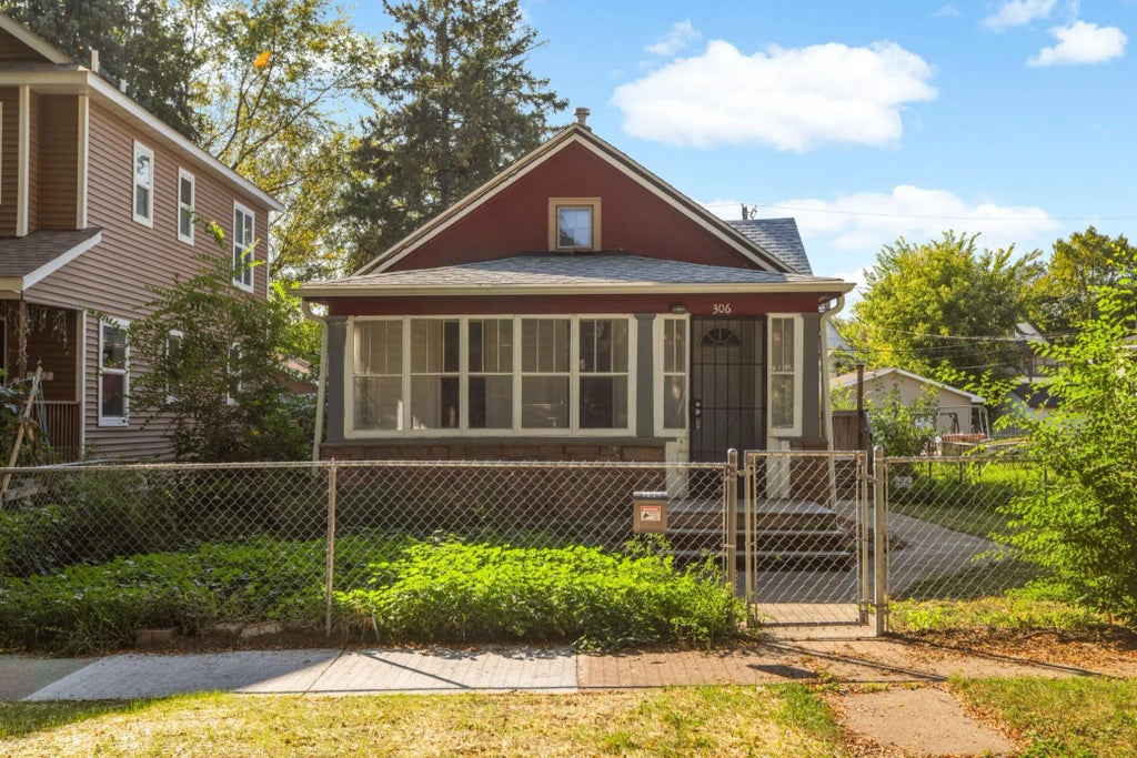 306 Burgess Street, Saint Paul