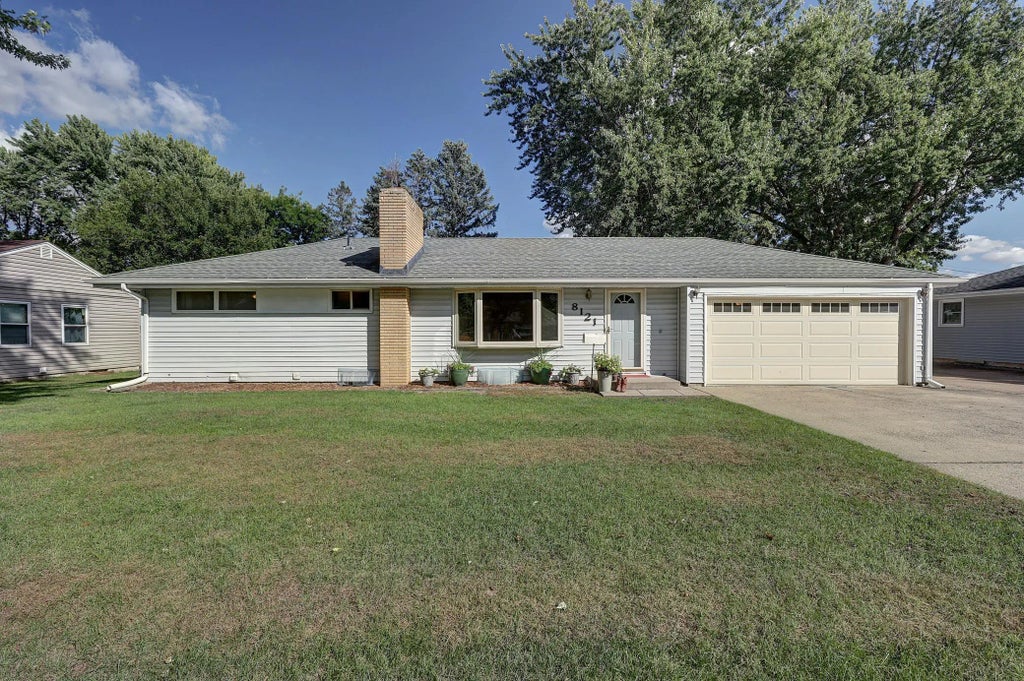 8121 5th Avenue S, Bloomington