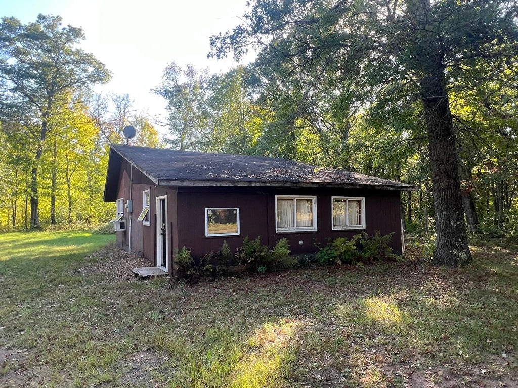 13643 Spaulding Road, Grantsburg