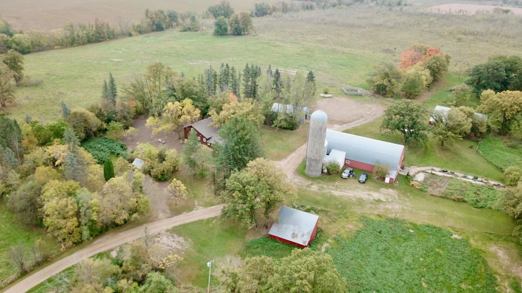 24355 350th Street, Ward Twp