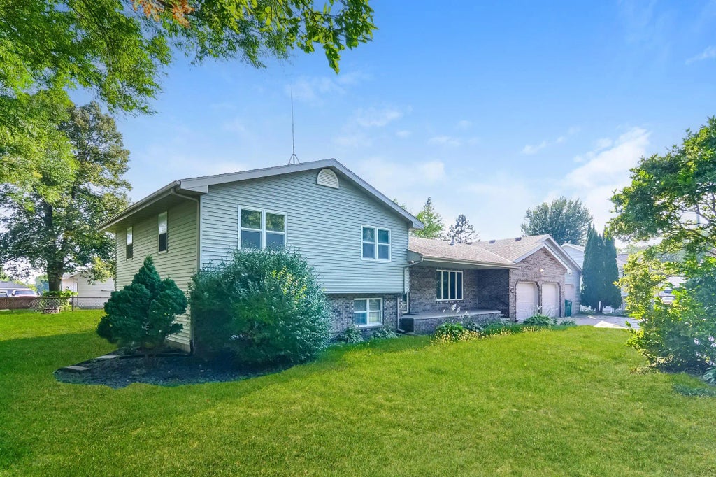 205 South Lane, Green Isle