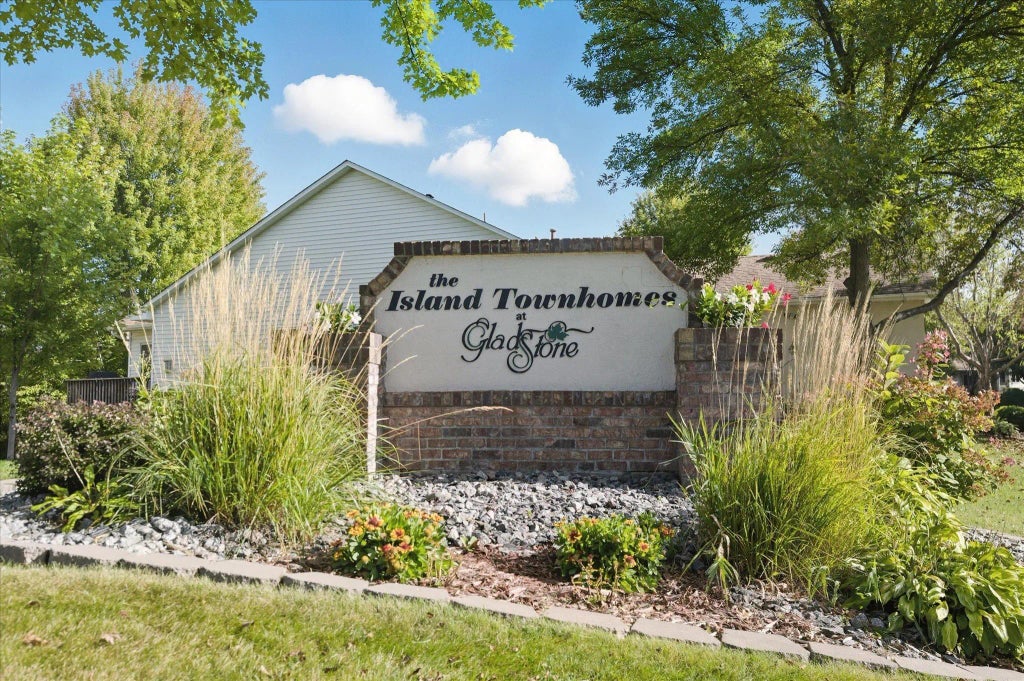 9365 Tewsbury Bend, Maple Grove