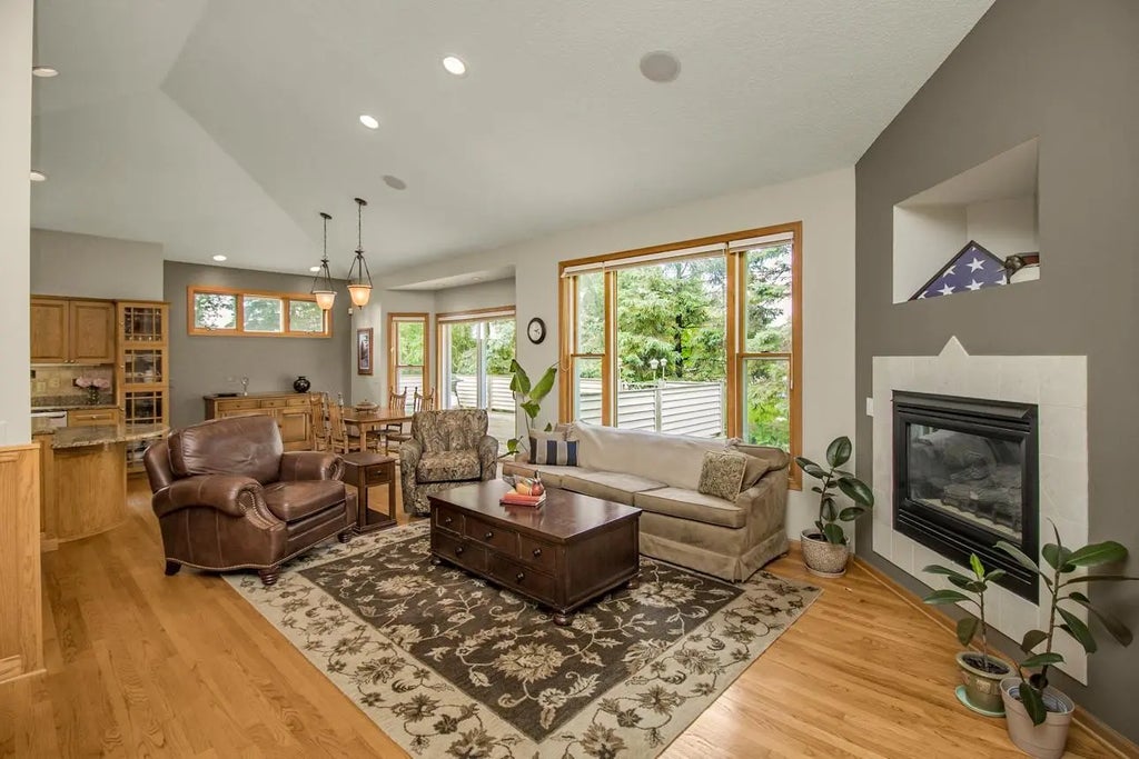 485 Preserve Path, West Saint Paul