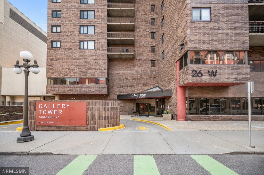 26 10th Street W 1807, Saint Paul
