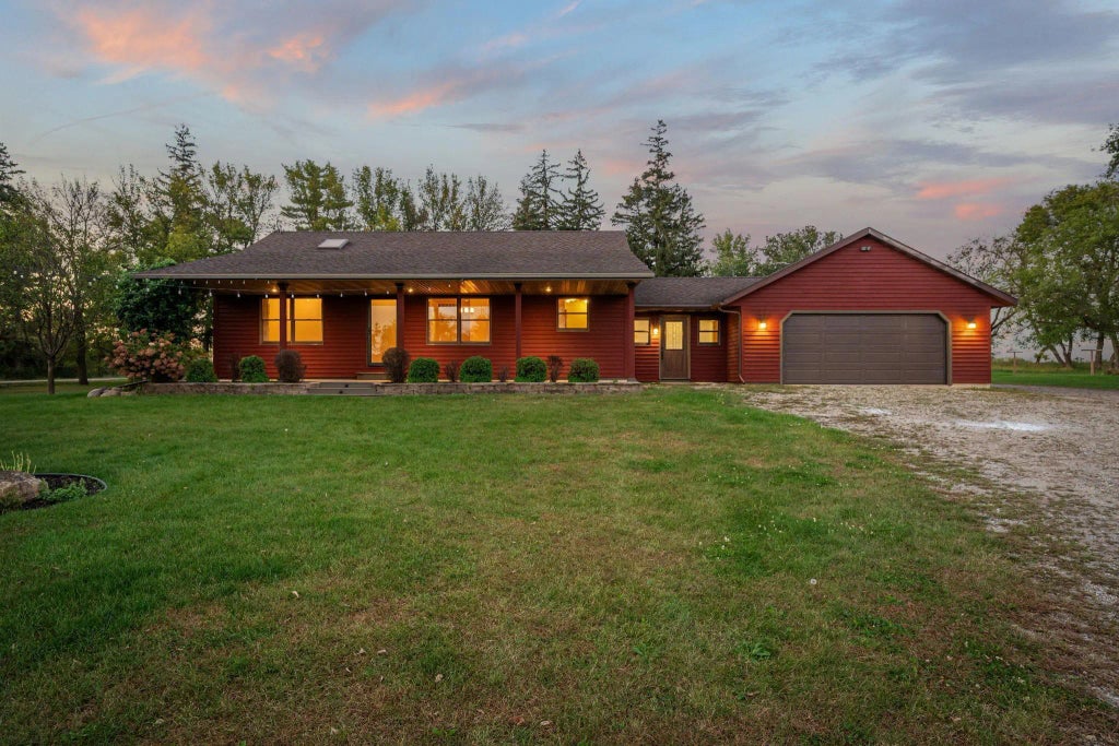 23520 902nd Avenue, Austin