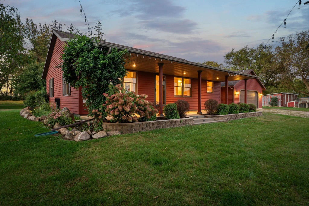 23520 902nd Avenue, Austin