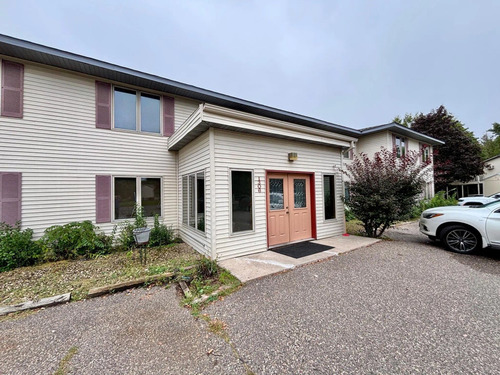 1306 Lincoln Lane, Hastings