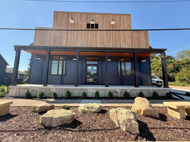 232 Nw Highway Avenue S, Blooming Prairie