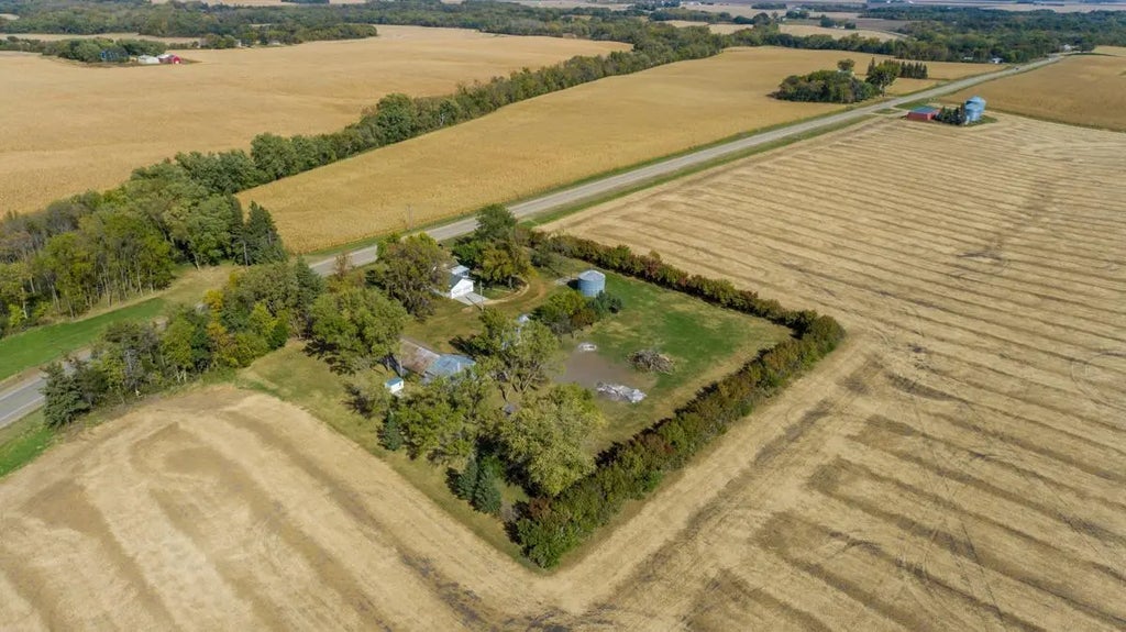 33168 175th Street, Verona Twp