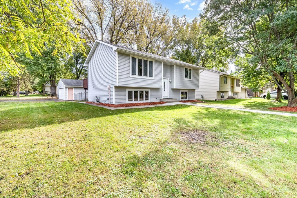 3120 Greenbrier Street, Little Canada