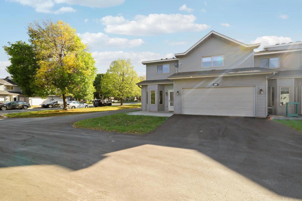 606 2nd Street Nw, New Prague