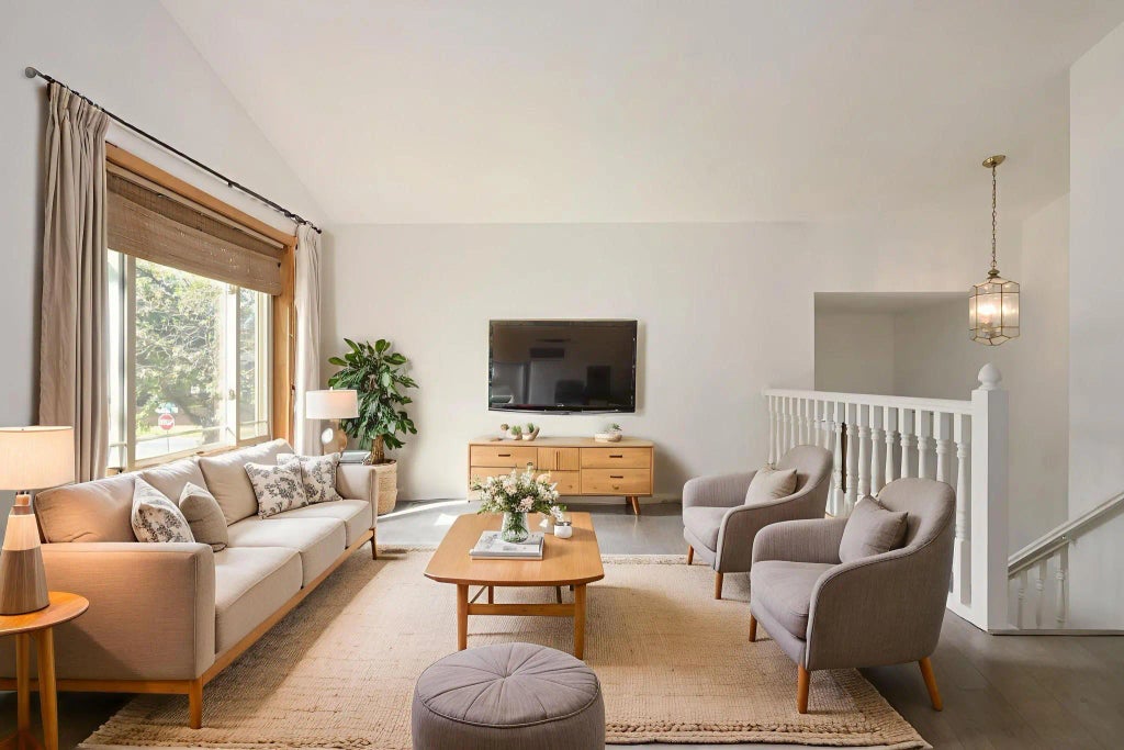 300 Butternut Lane, Burnsville