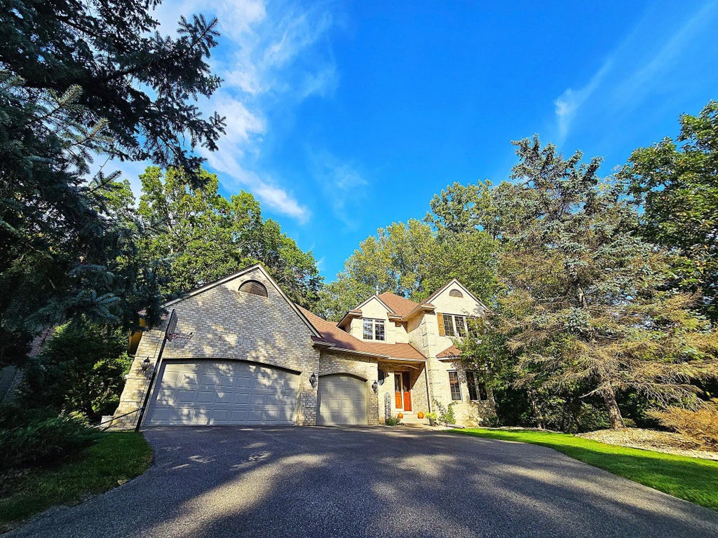 13101 Heritage Way, Apple Valley