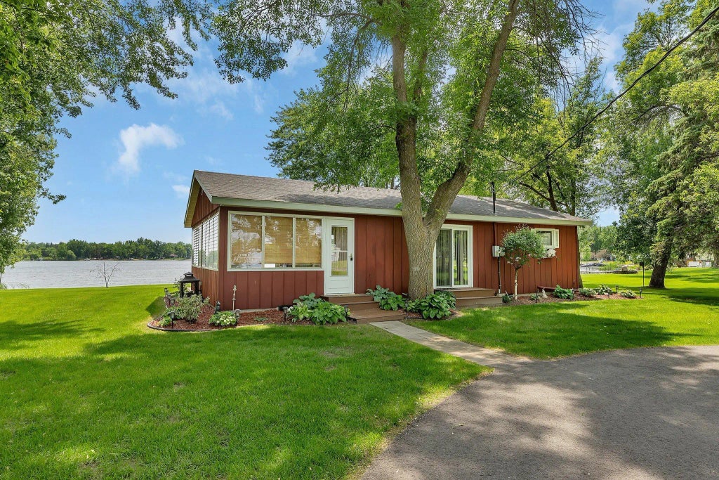 19372 Two Rivers Road, Holding Twp