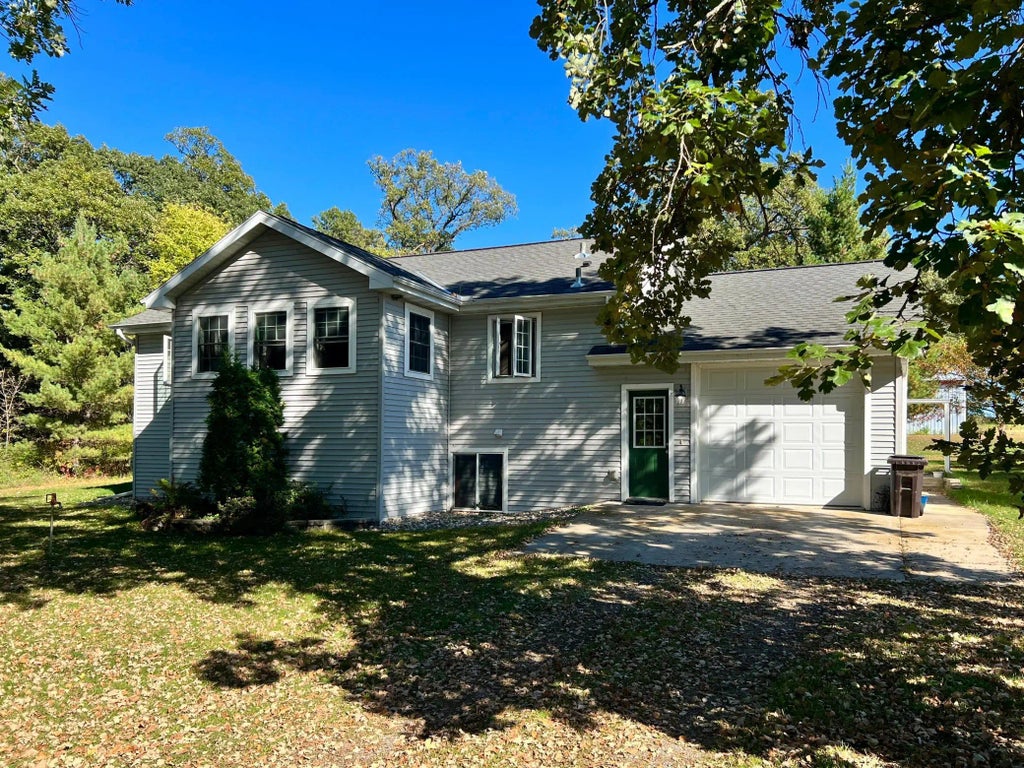 208 Hilltop Road, Ottertail