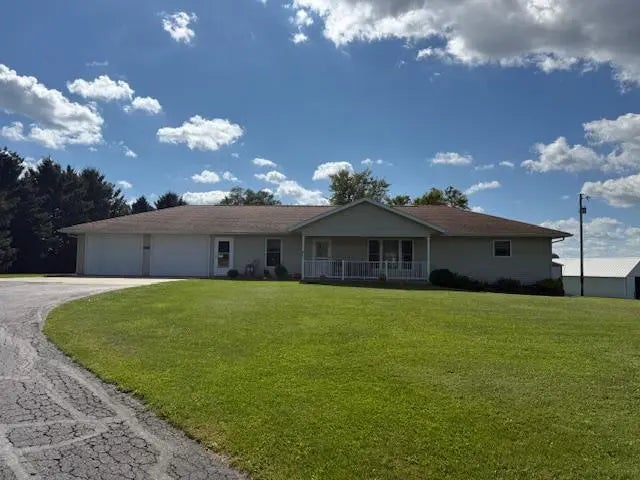 12818 County 10, Caledonia Twp