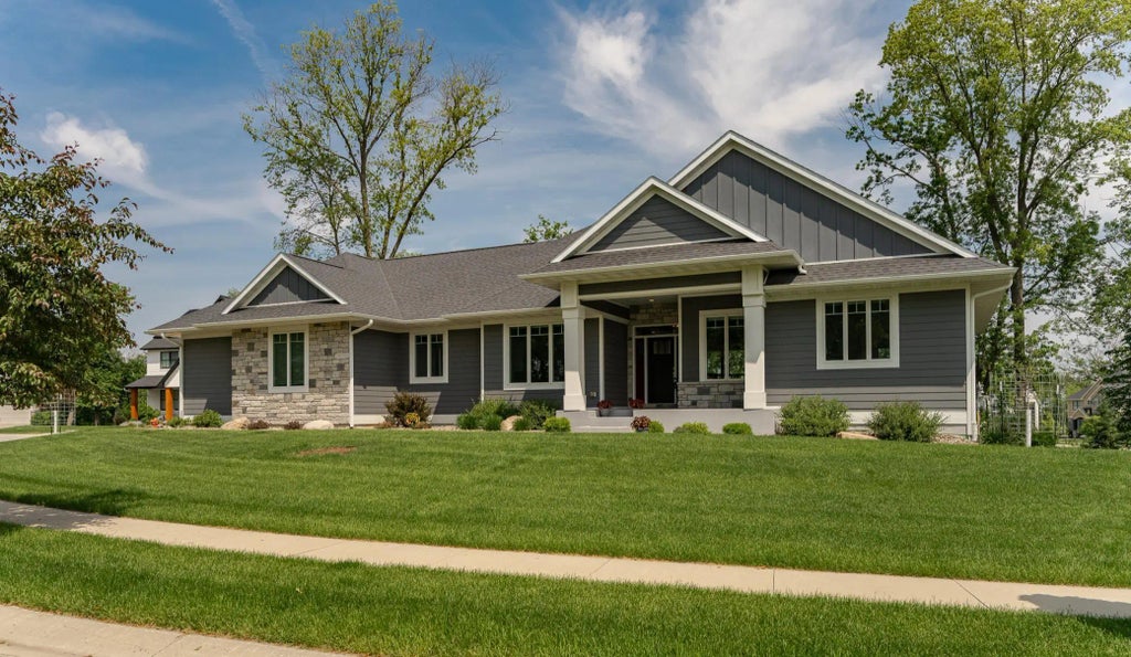 3039 Lady Slipper Lane Sw, Rochester