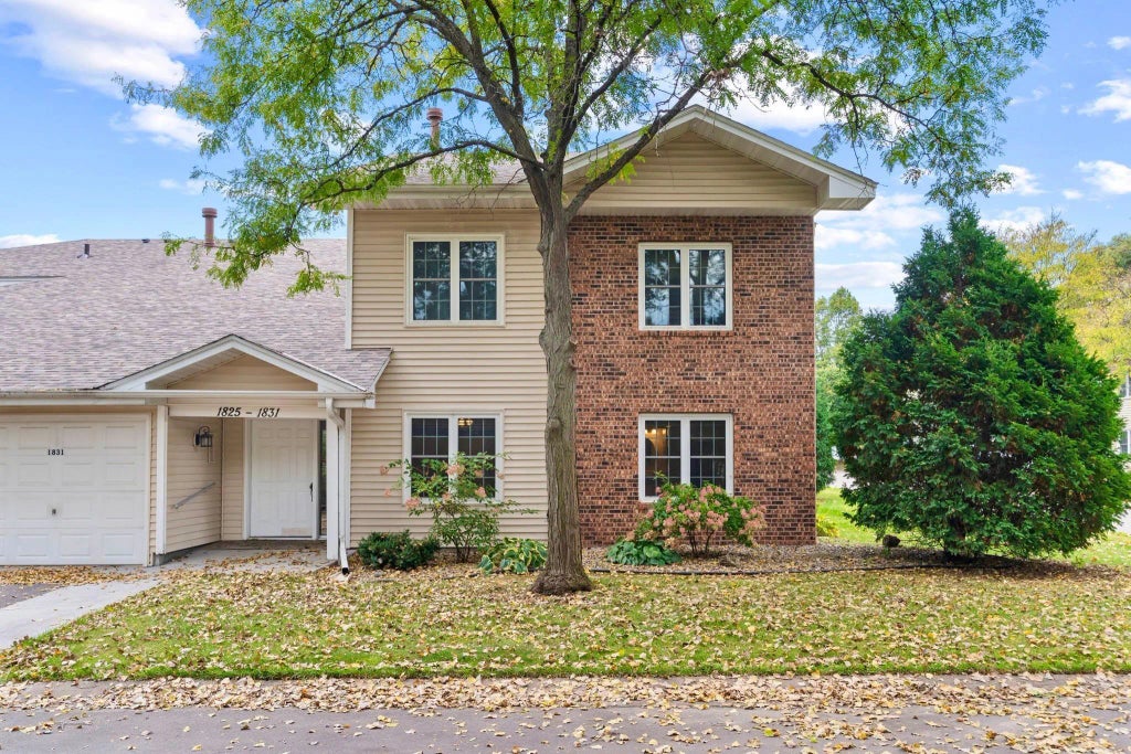 1829 County Rd E E, White Bear Lake