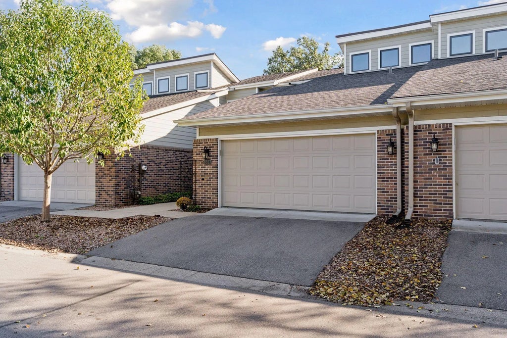 6833 W 82nd Street, Bloomington