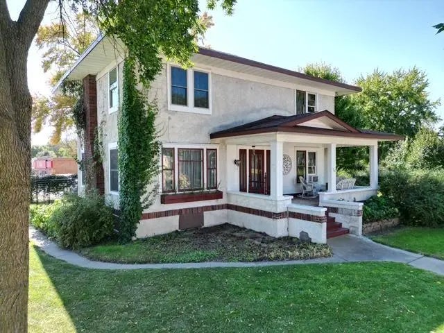 108 W 4th Street, Redwood Falls