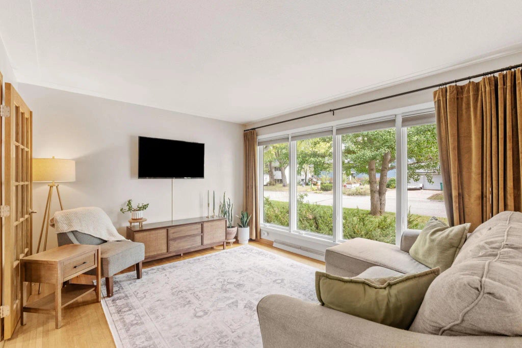 212 Birchwood Drive N, Stillwater