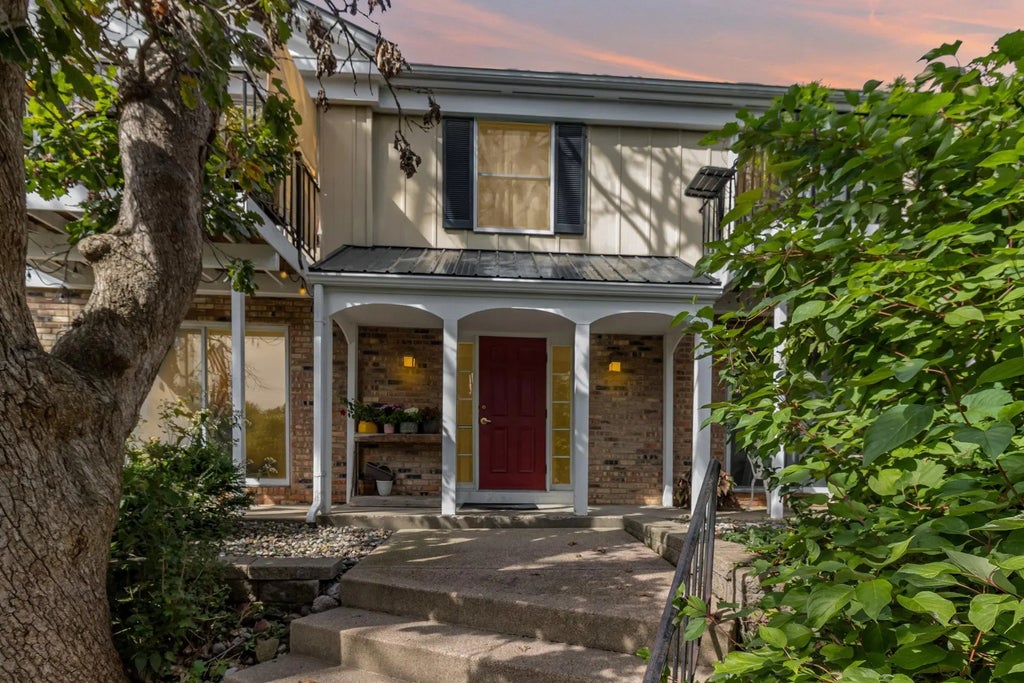 1345 Crestridge Lane 102, Eagan