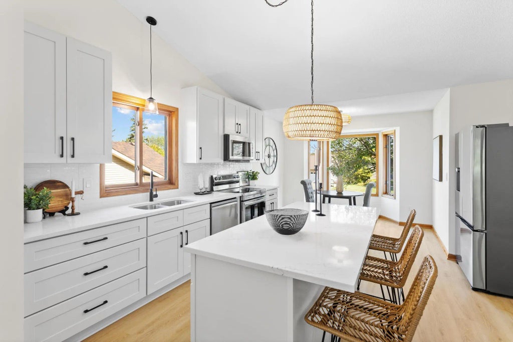 8064 Narcissus Street, Victoria