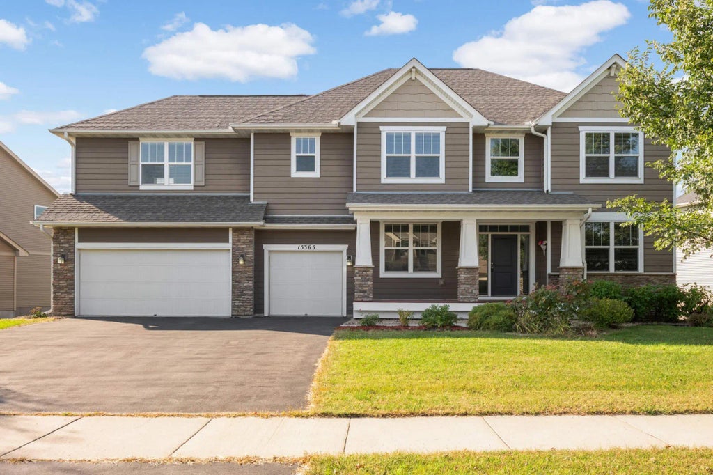 15365 Eagle Creek Way, Apple Valley