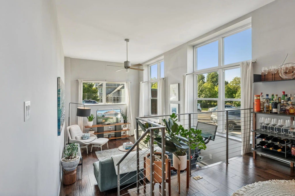 215 7th Street Ne 209, Minneapolis