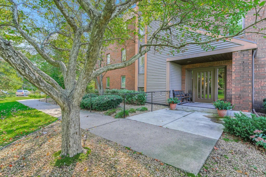 4825 Babcock Trail 2005, Inver Grove Heights