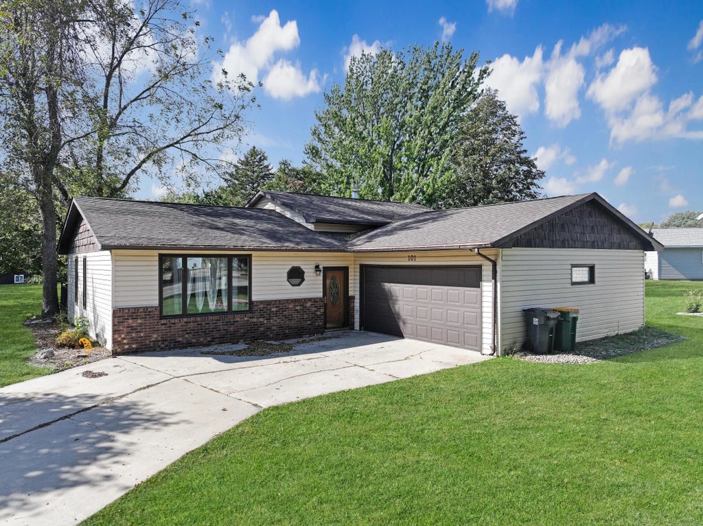 101 Parkview Drive, Lake Benton