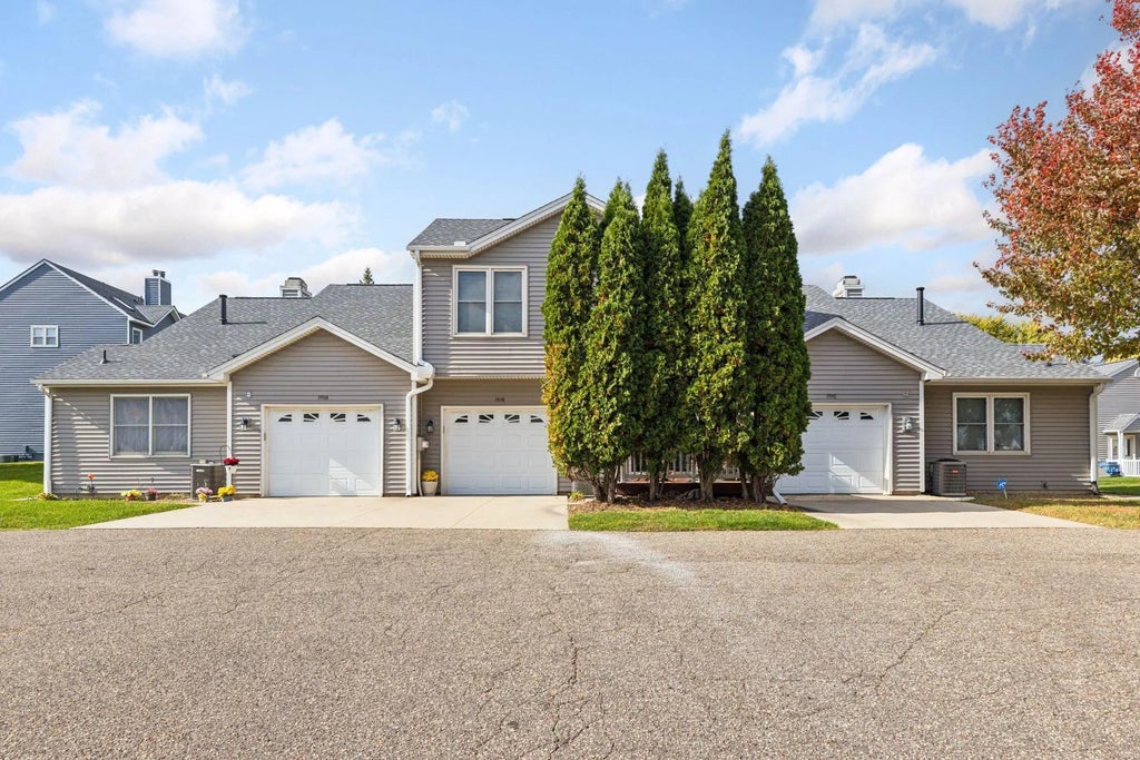 1701 Livingston Avenue B, West Saint Paul