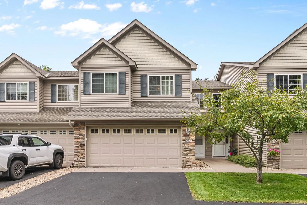 2694 County Road H2, Mounds View