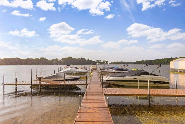 4360 Chimo East Street, Deephaven